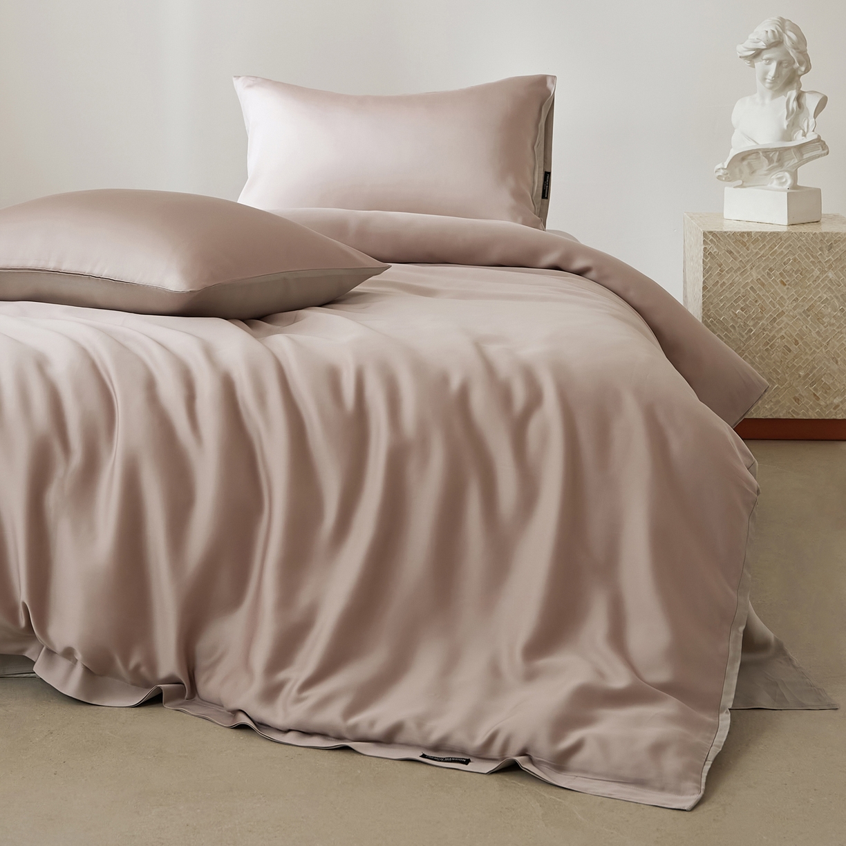 91家纺网 家纺一手货源 找家纺 EH家居 2026新款天丝仲夏夜之梦系列四件套 仲夏-粉灰