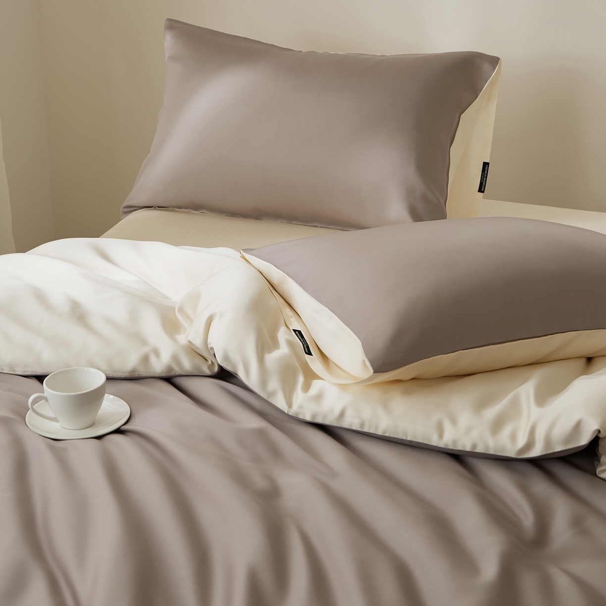 91家纺网 家纺一手货源 找家纺 EH家居 2026新款天丝仲夏夜之梦系列四件套 仲夏-果栗色