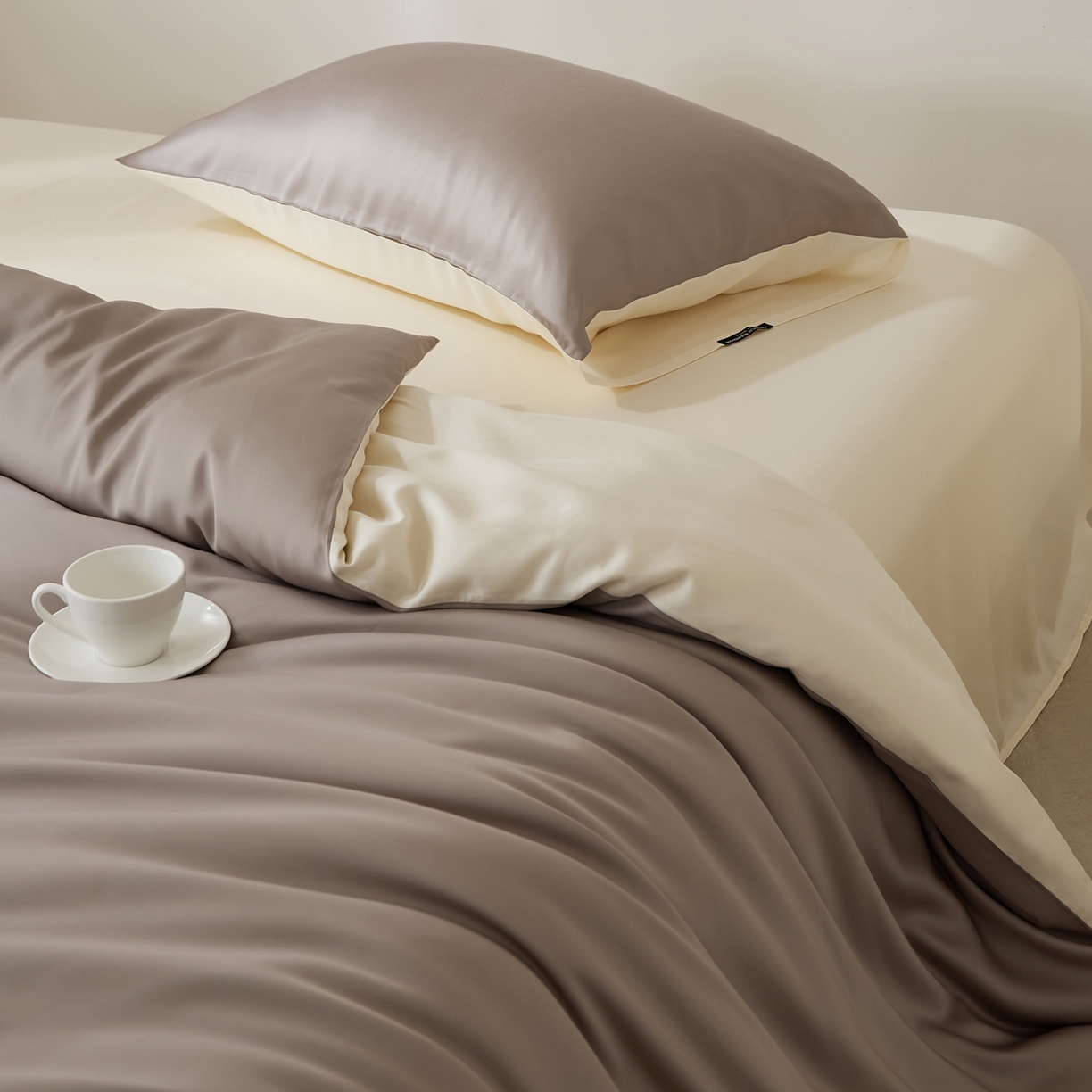 91家纺网 家纺一手货源 找家纺 EH家居 2026新款天丝仲夏夜之梦系列四件套 仲夏-果栗色