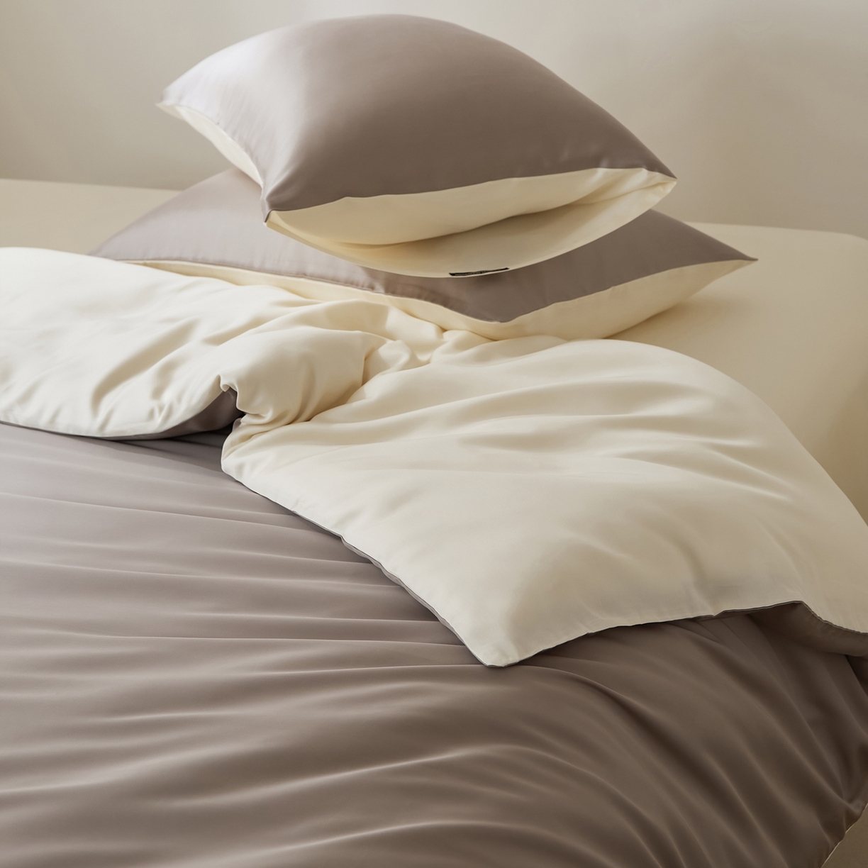 91家纺网 家纺一手货源 找家纺 EH家居 2026新款天丝仲夏夜之梦系列四件套 仲夏-果栗色