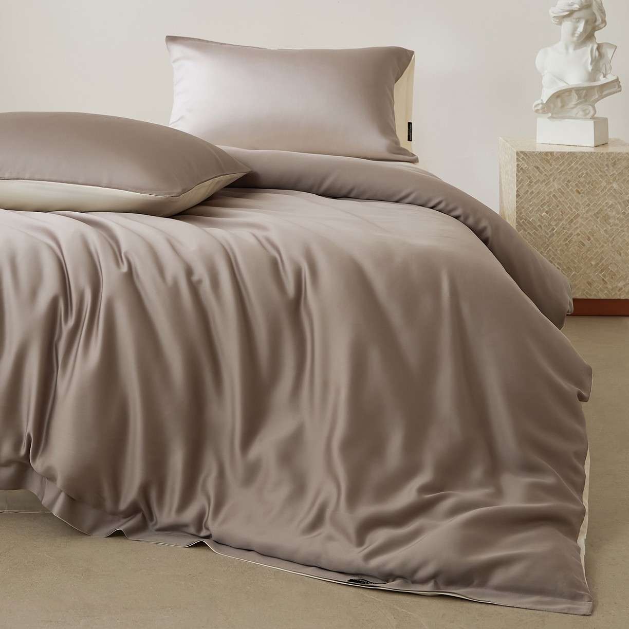 91家纺网 家纺一手货源 找家纺 EH家居 2026新款天丝仲夏夜之梦系列四件套 仲夏-果栗色