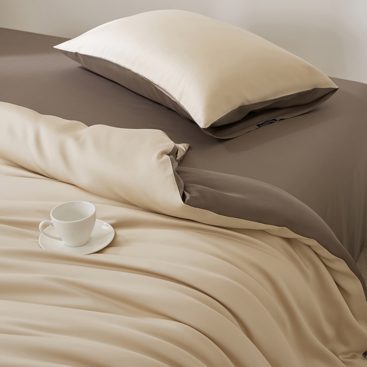 91家纺网 家纺一手货源 找家纺 EH家居 2026新款天丝仲夏夜之梦系列四件套 仲夏-浅香槟色