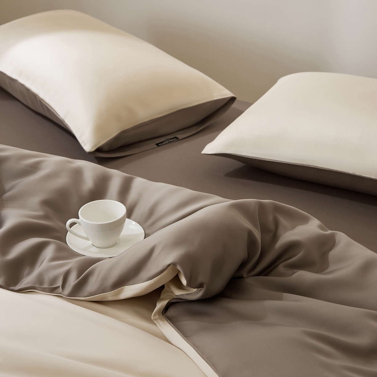 91家纺网 家纺一手货源 找家纺 EH家居 2026新款天丝仲夏夜之梦系列四件套 仲夏-浅香槟色