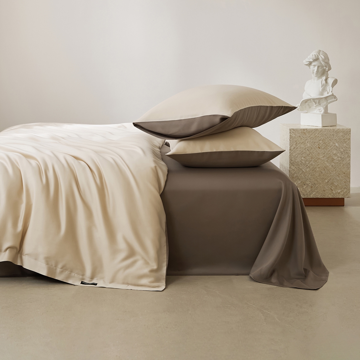 91家纺网 家纺一手货源 找家纺 EH家居 2026新款天丝仲夏夜之梦系列四件套 仲夏-浅香槟色