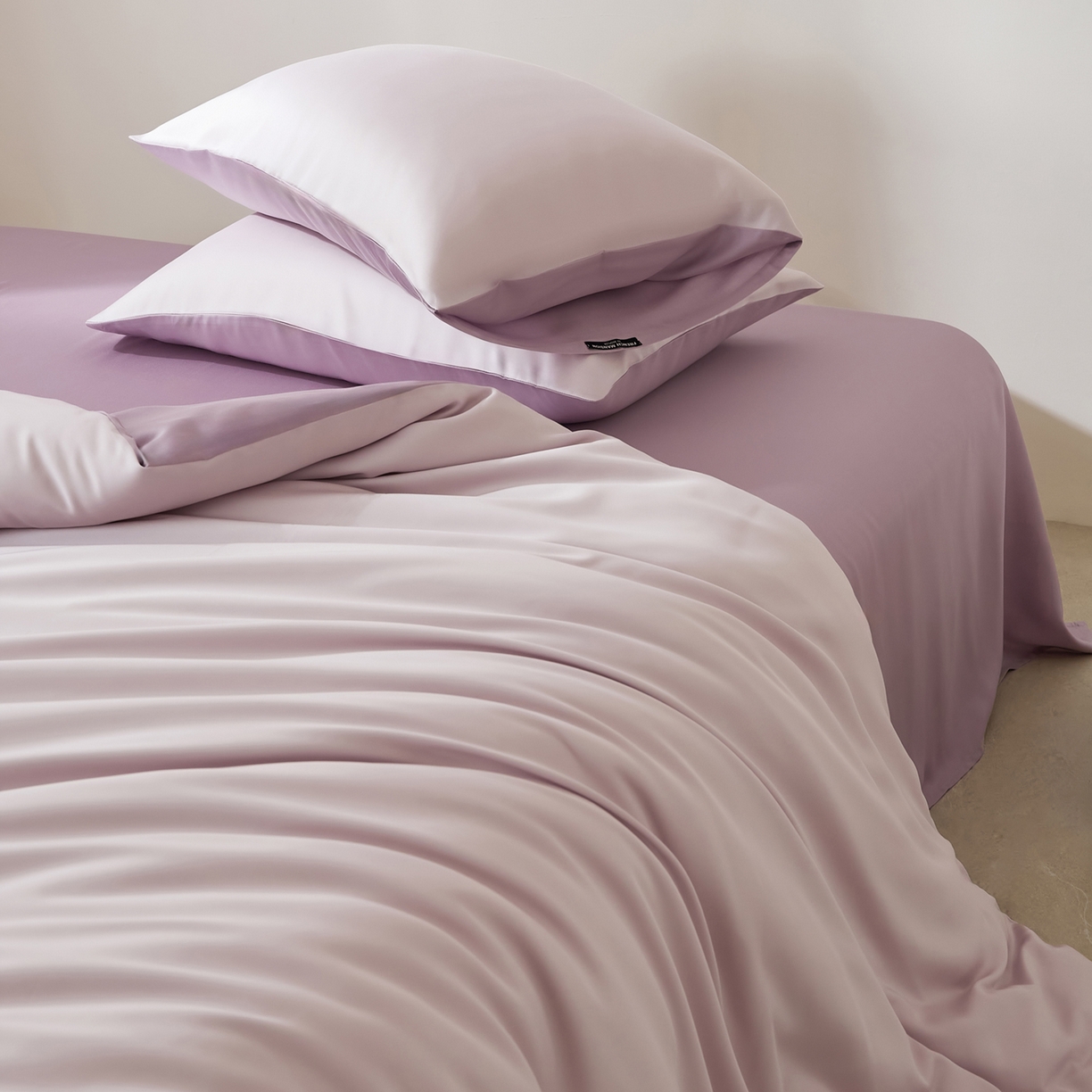 91家纺网 家纺一手货源 找家纺 EH家居 2026新款天丝仲夏夜之梦系列四件套 仲夏-浅樱粉紫