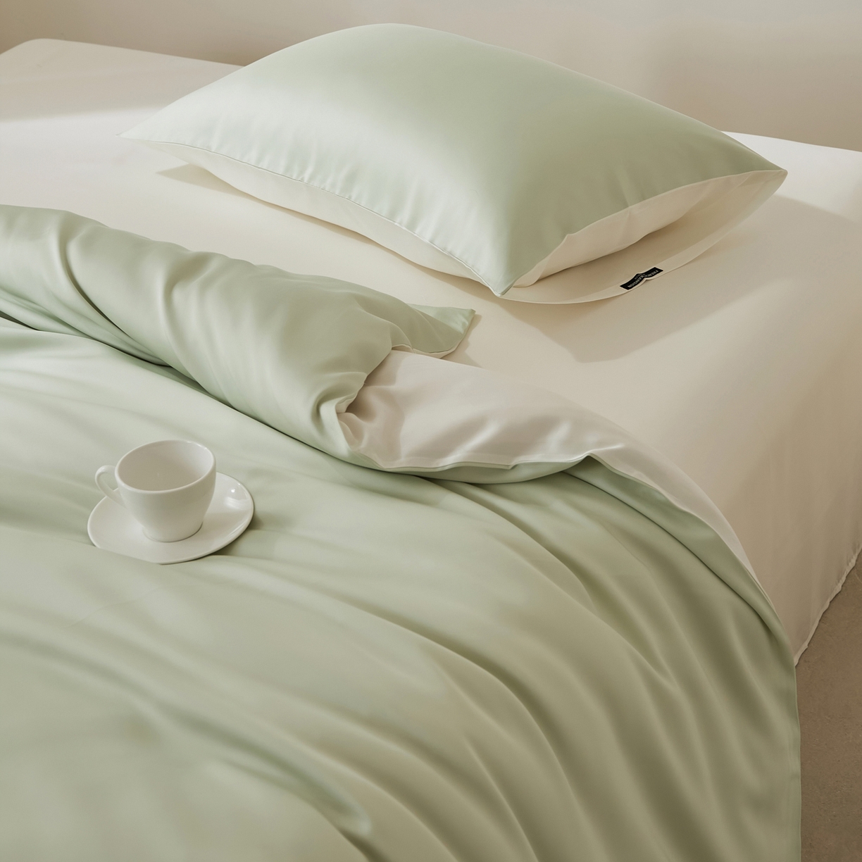 91家纺网 家纺一手货源 找家纺 EH家居 2026新款天丝仲夏夜之梦系列四件套 仲夏-星河青