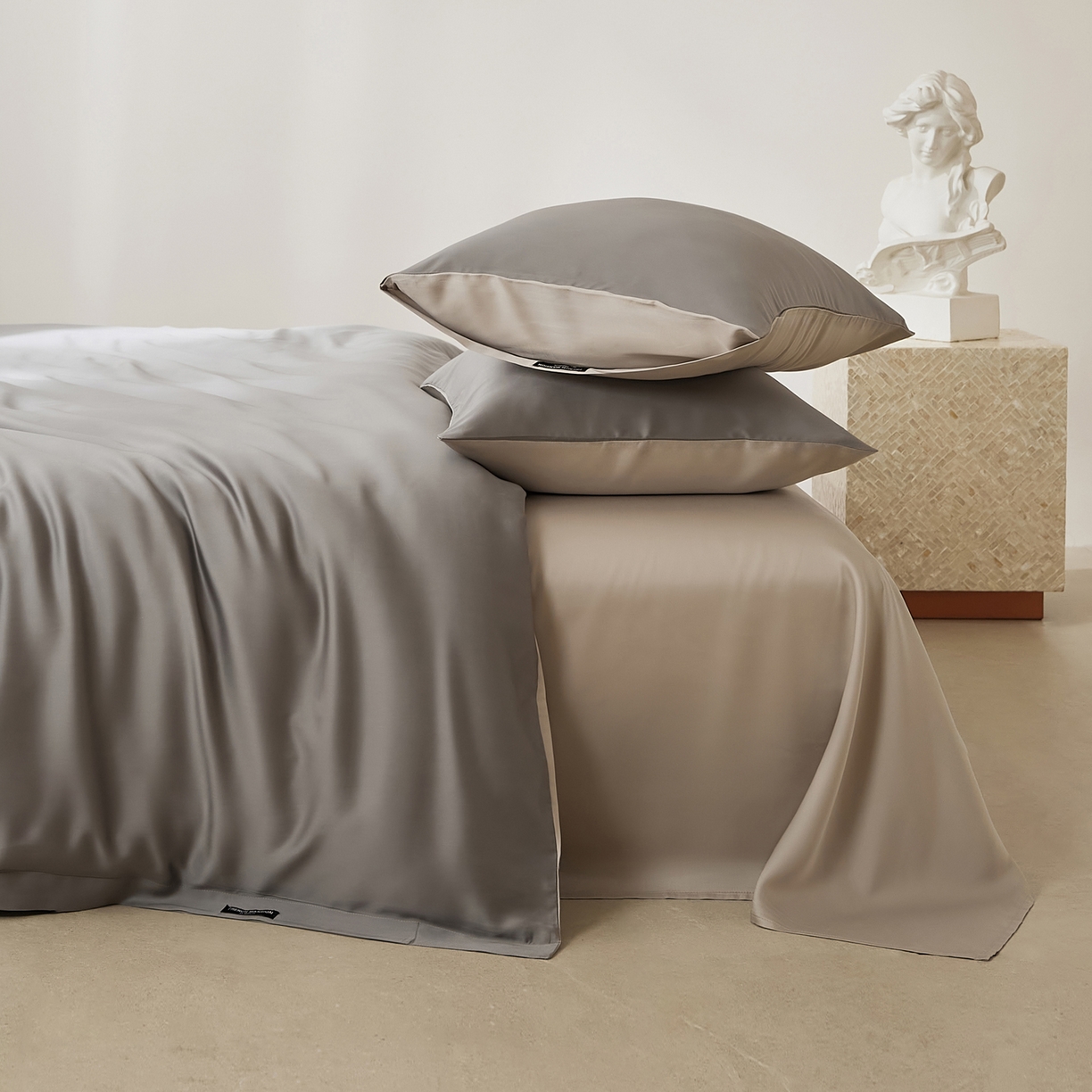 91家纺网 家纺一手货源 找家纺 EH家居 2026新款天丝仲夏夜之梦系列四件套 仲夏-月影灰