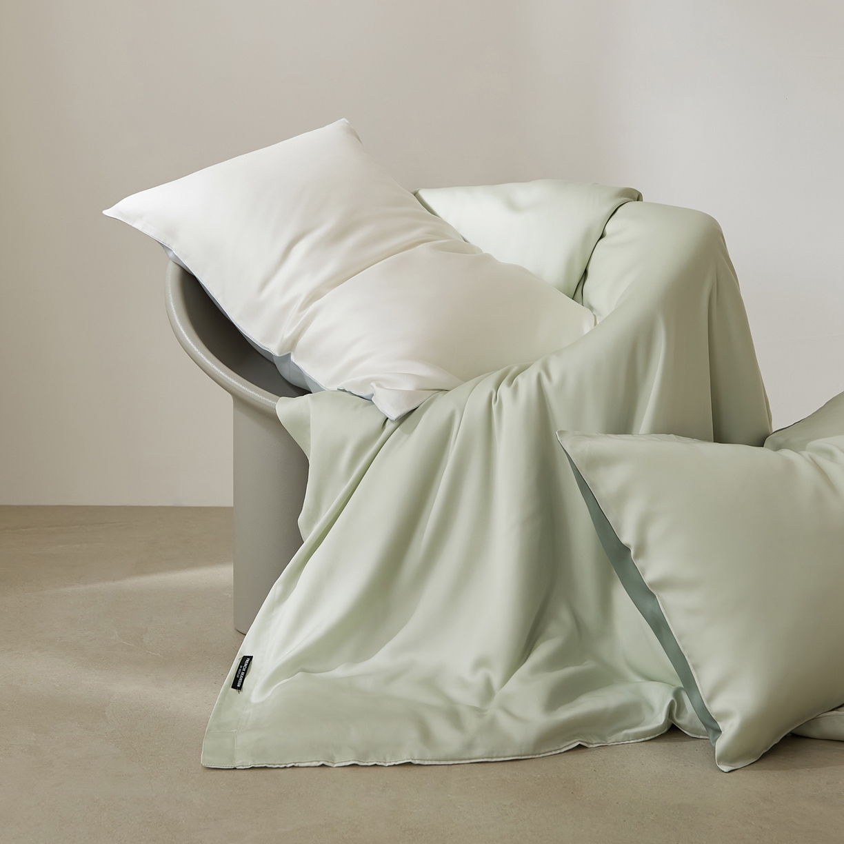 91家纺网 家纺一手货源 找家纺 EH家居 2026新款天丝仲夏夜之梦系列四件套 组合图仅供展示