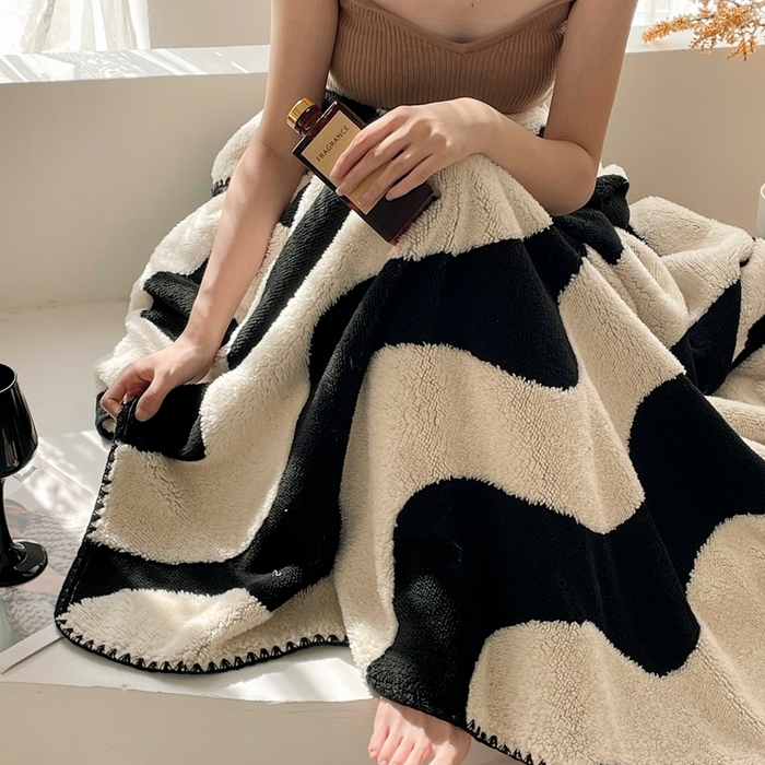 91家纺网 家纺一手货源 找家纺 （总）晚爱家纺（原晚安家居） 2025新款跨境多功能盖毯沙发毯双面印花舒棉绒毛毯