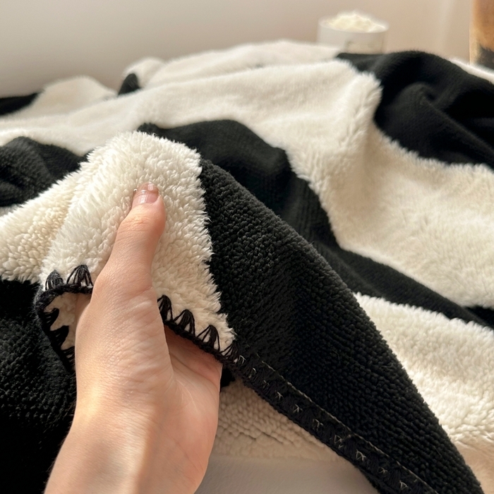 91家纺网 家纺一手货源 找家纺 （总）晚爱家纺（原晚安家居） 2025新款跨境多功能盖毯沙发毯双面印花舒棉绒毛毯