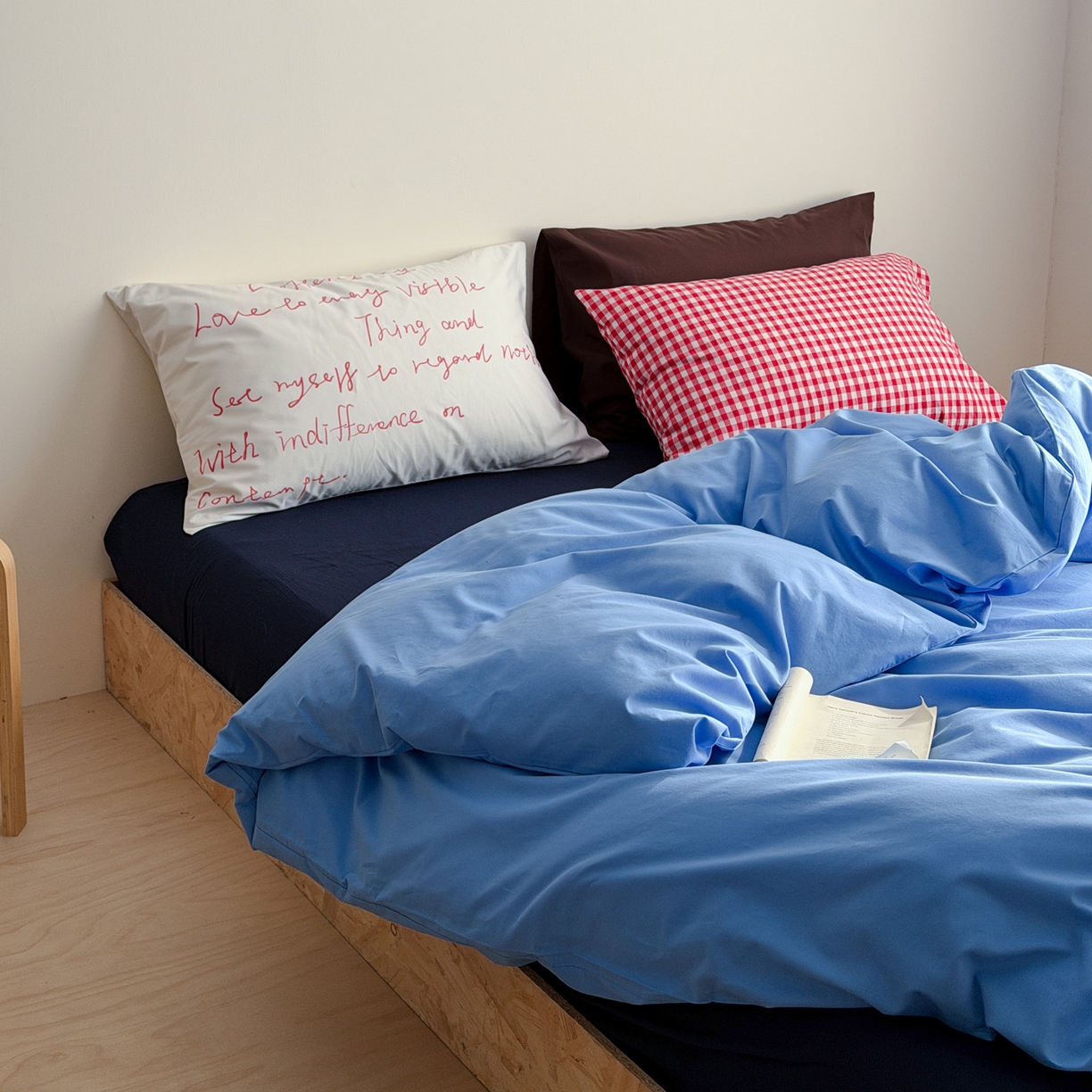 91家纺网 家纺一手货源 找家纺 （总）艾沁家纺 2026新款40s全棉水洗棉色织水洗棉撞色四件套