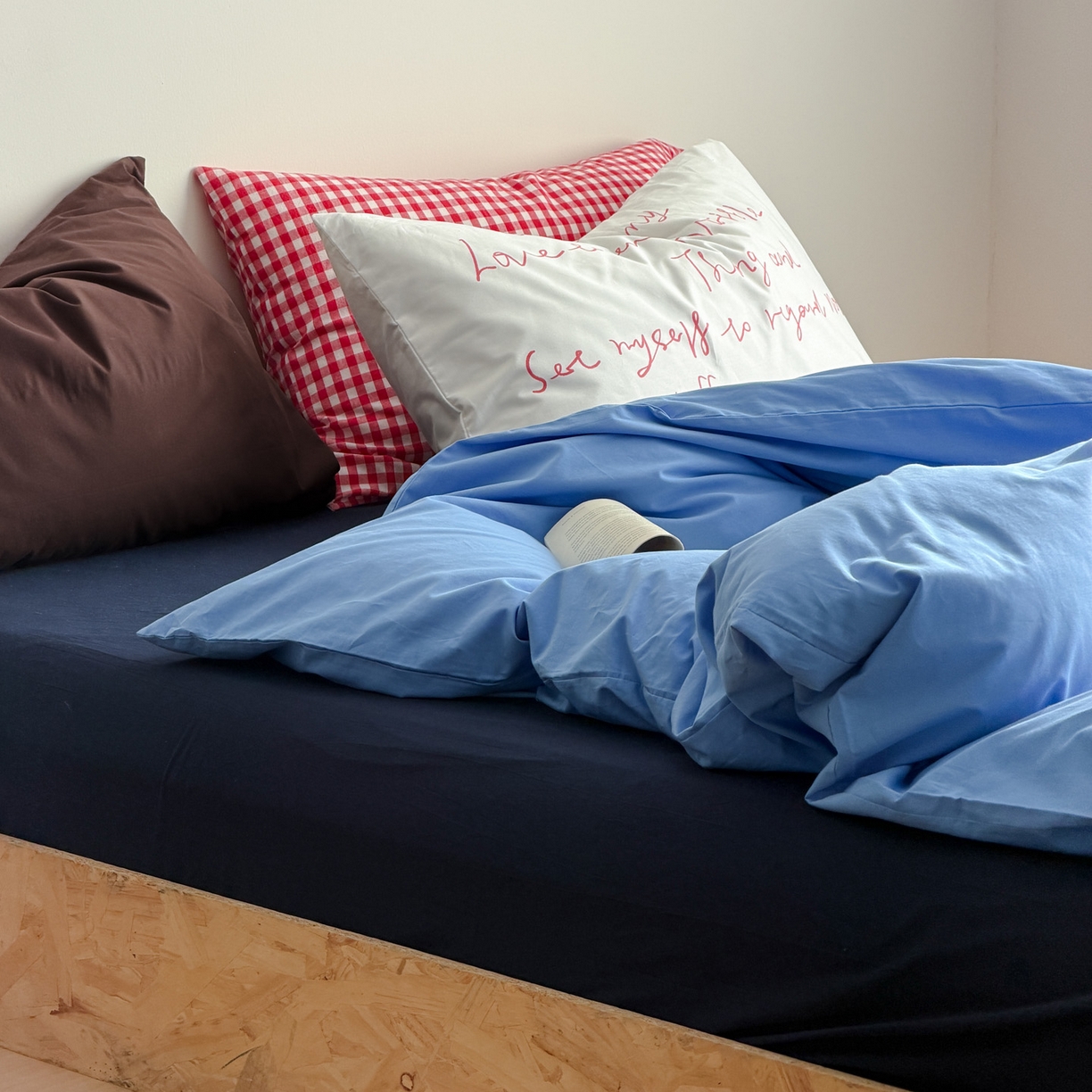 91家纺网 家纺一手货源 找家纺 （总）艾沁家纺 2026新款40s全棉水洗棉色织水洗棉撞色四件套