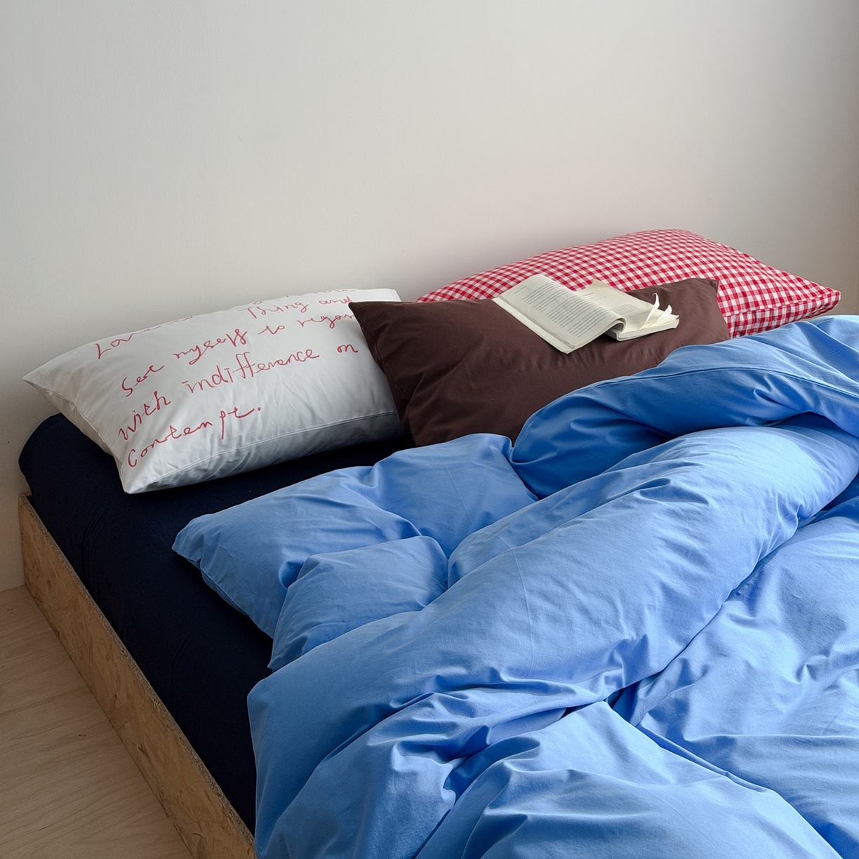 91家纺网 家纺一手货源 找家纺 （总）艾沁家纺 2026新款40s全棉水洗棉色织水洗棉撞色四件套