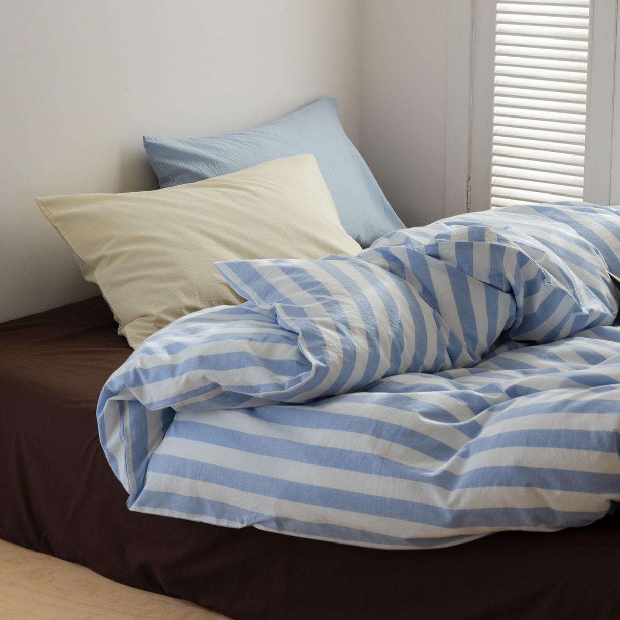 91家纺网 家纺一手货源 找家纺 艾沁家纺 2026新款全棉色织水洗棉格子条纹混搭四件套 优山美地-枕套（蓝条+浅蓝）