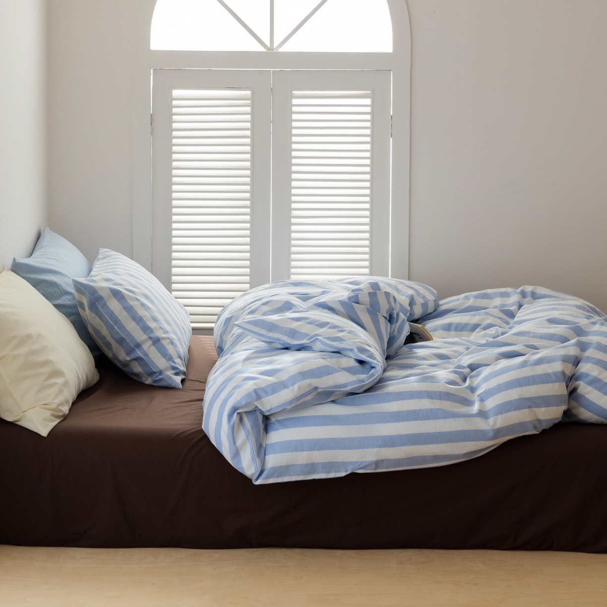 91家纺网 家纺一手货源 找家纺 艾沁家纺 2026新款全棉色织水洗棉格子条纹混搭四件套 优山美地-枕套（奶黄+浅蓝）