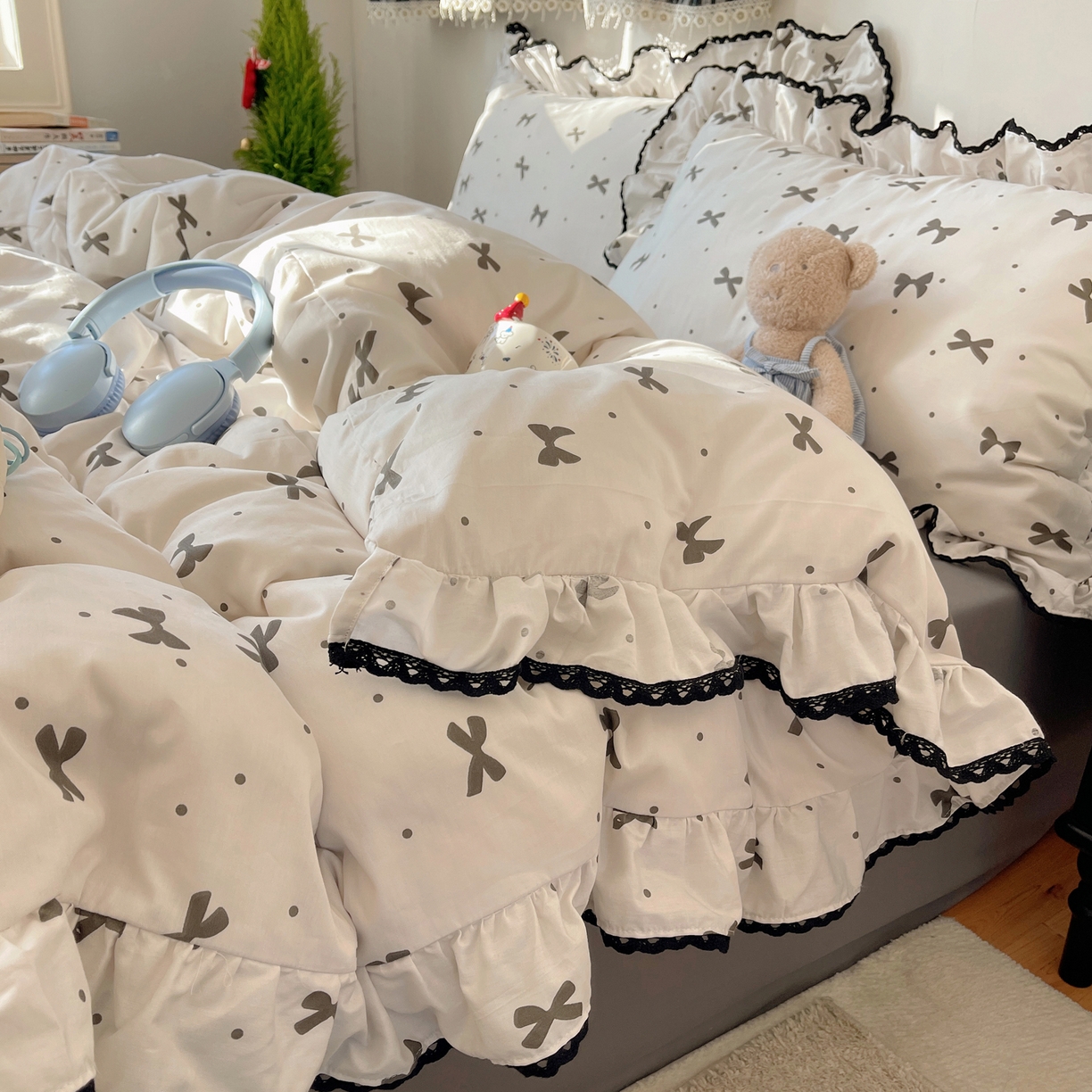 91家纺网 家纺一手货源 找家纺 三朵家纺 2026新款40支13070全棉纯棉韩版法式花边四件套 可爱蝴蝶结