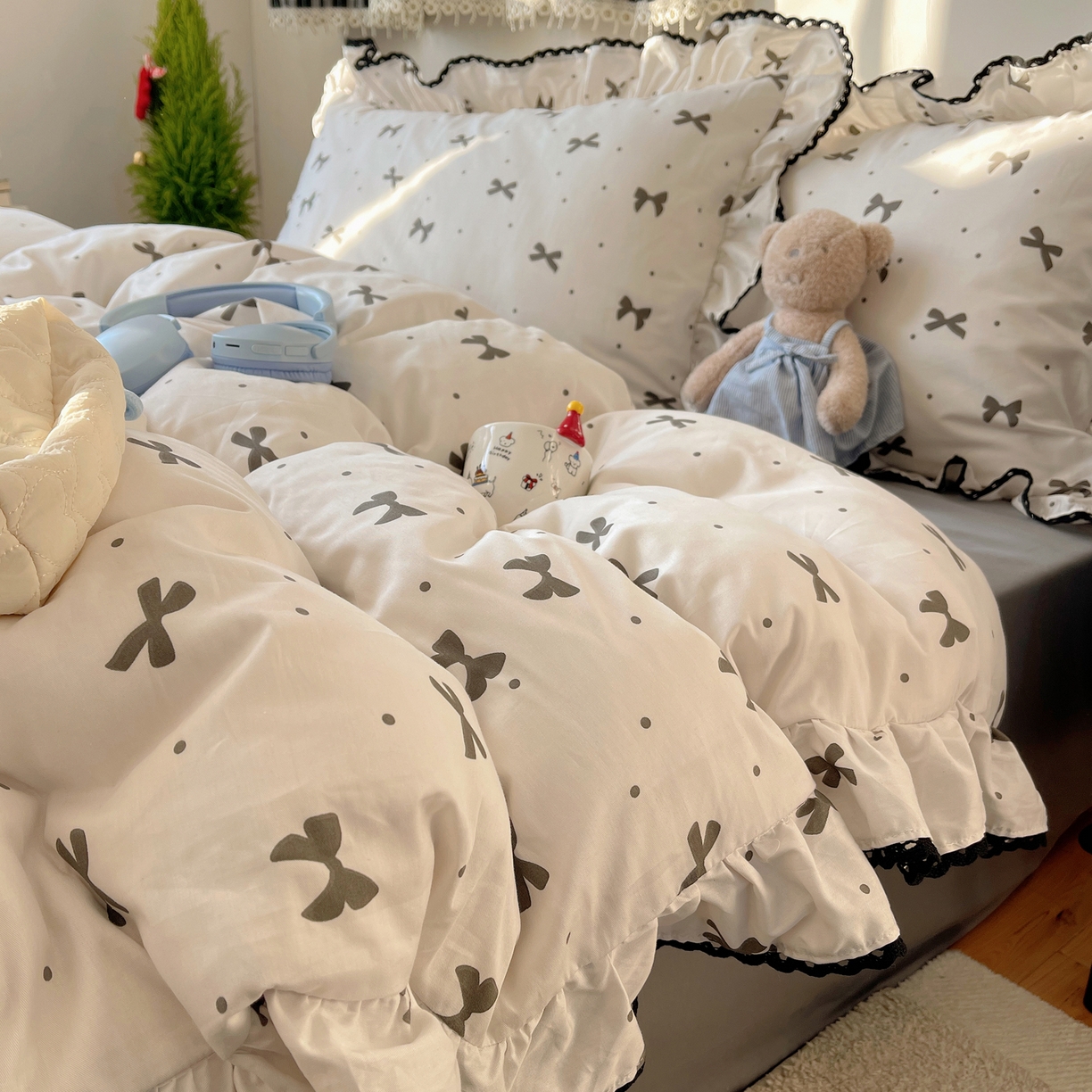 91家纺网 家纺一手货源 找家纺 三朵家纺 2026新款40支13070全棉纯棉韩版法式花边四件套 可爱蝴蝶结