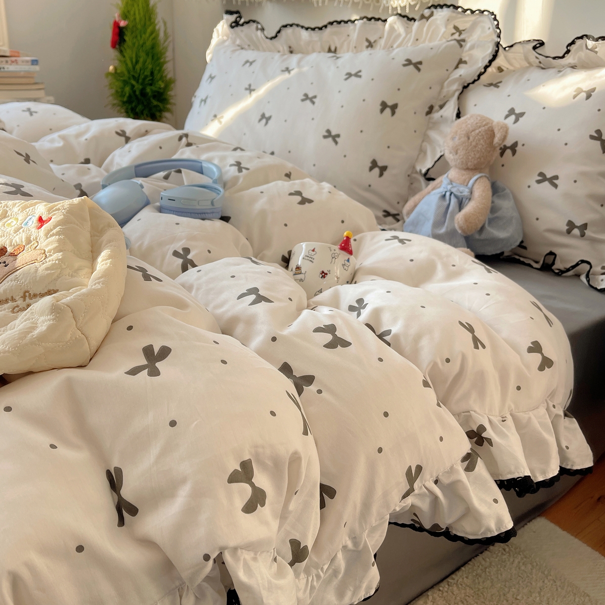 91家纺网 家纺一手货源 找家纺 三朵家纺 2026新款40支13070全棉纯棉韩版法式花边四件套 可爱蝴蝶结