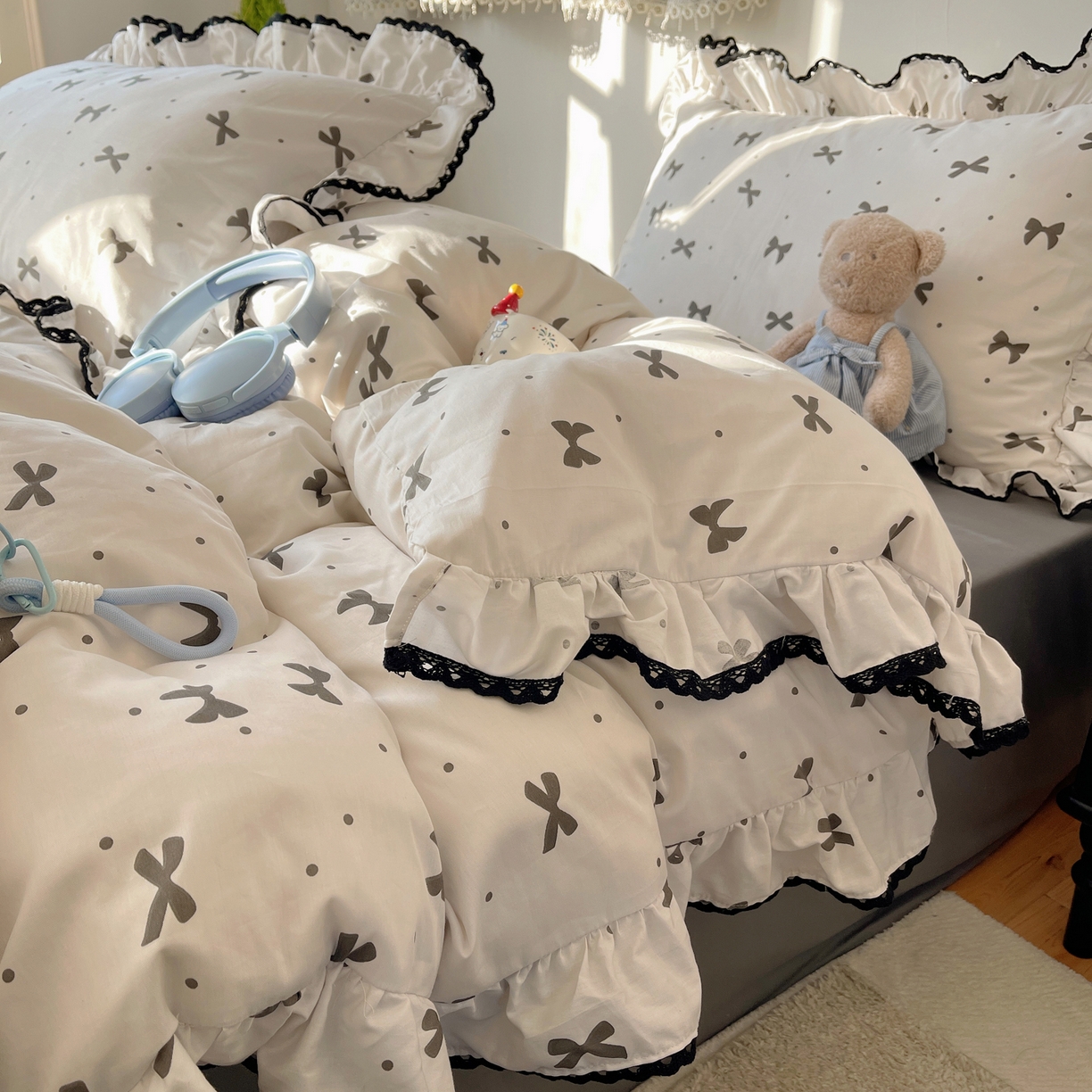 91家纺网 家纺一手货源 找家纺 三朵家纺 2026新款40支13070全棉纯棉韩版法式花边四件套 可爱蝴蝶结