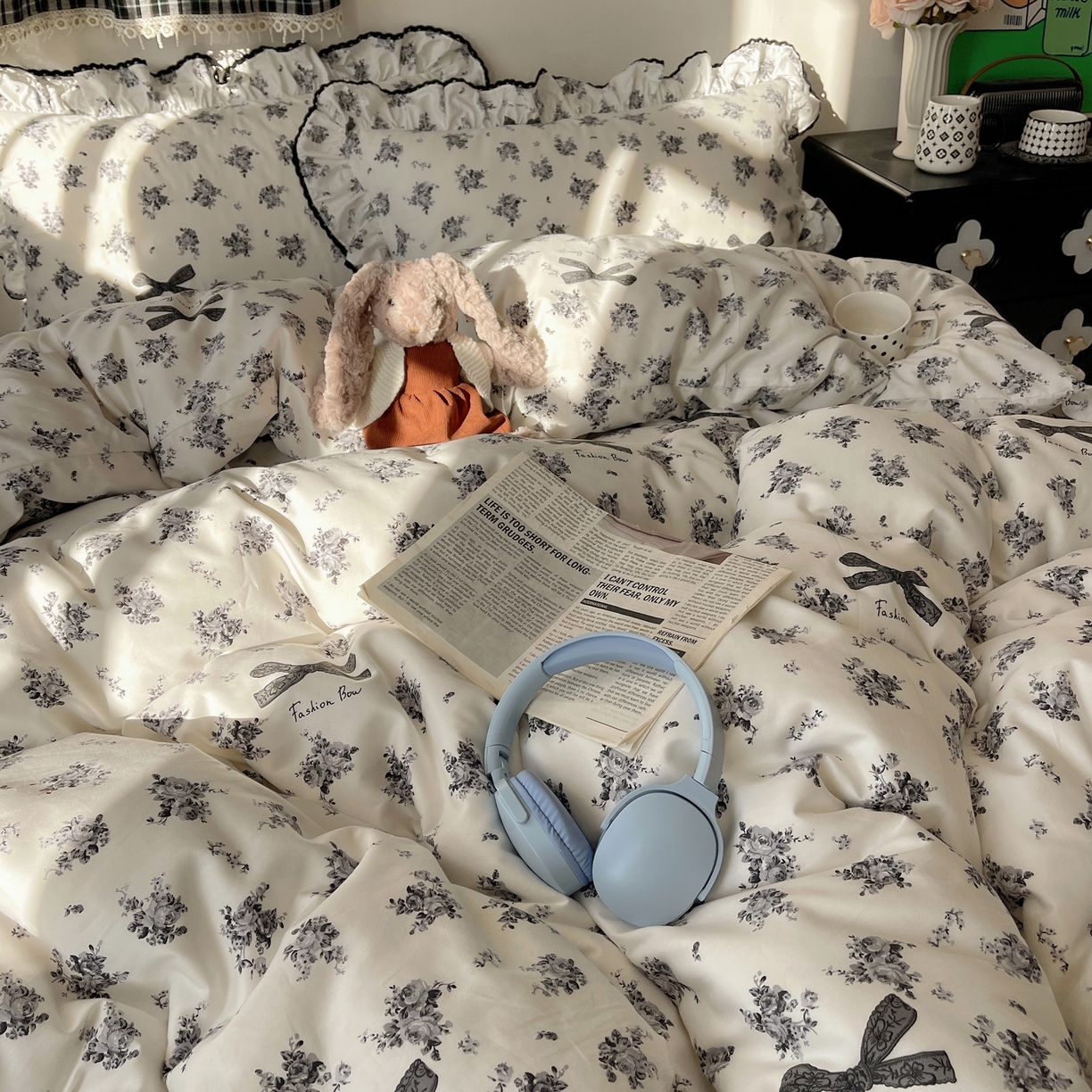 91家纺网 家纺一手货源 找家纺 三朵家纺 2026新款40支13070全棉纯棉韩版法式花边四件套 蝴蝶花语