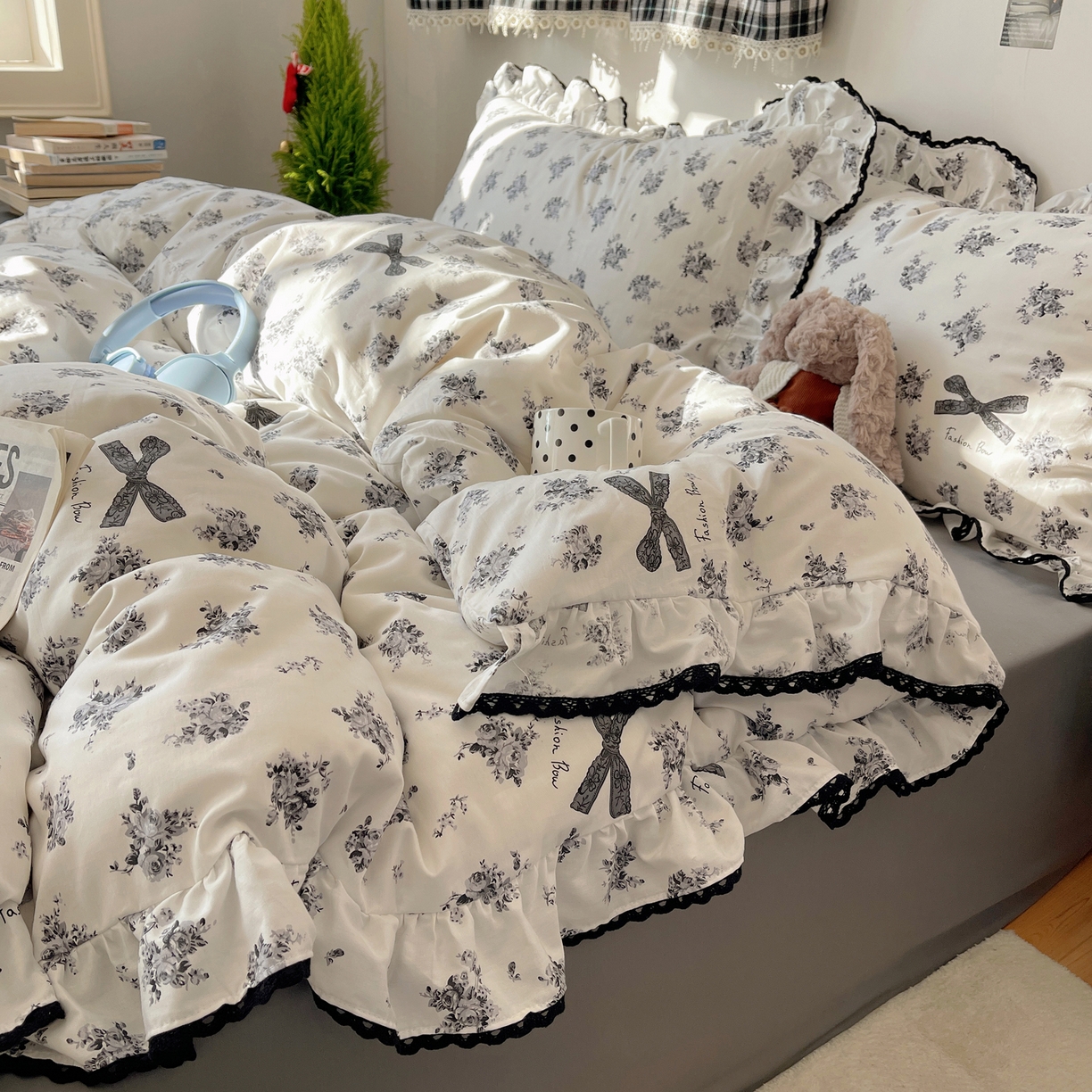 91家纺网 家纺一手货源 找家纺 三朵家纺 2026新款40支13070全棉纯棉韩版法式花边四件套 蝴蝶花语