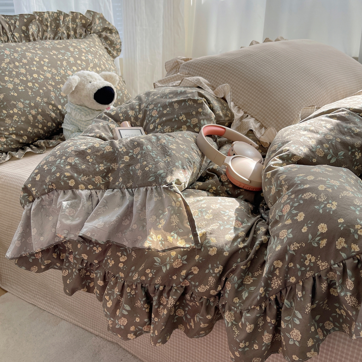 91家纺网 家纺一手货源 找家纺 三朵家纺 2026新款A类云柔水洗棉韩版法式花边云朵棉四件套 春夕集