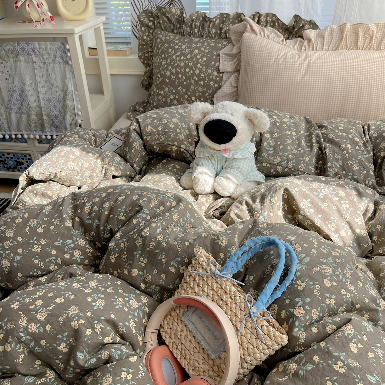 91家纺网 家纺一手货源 找家纺 三朵家纺 2026新款A类云柔水洗棉韩版法式花边云朵棉四件套 春夕集