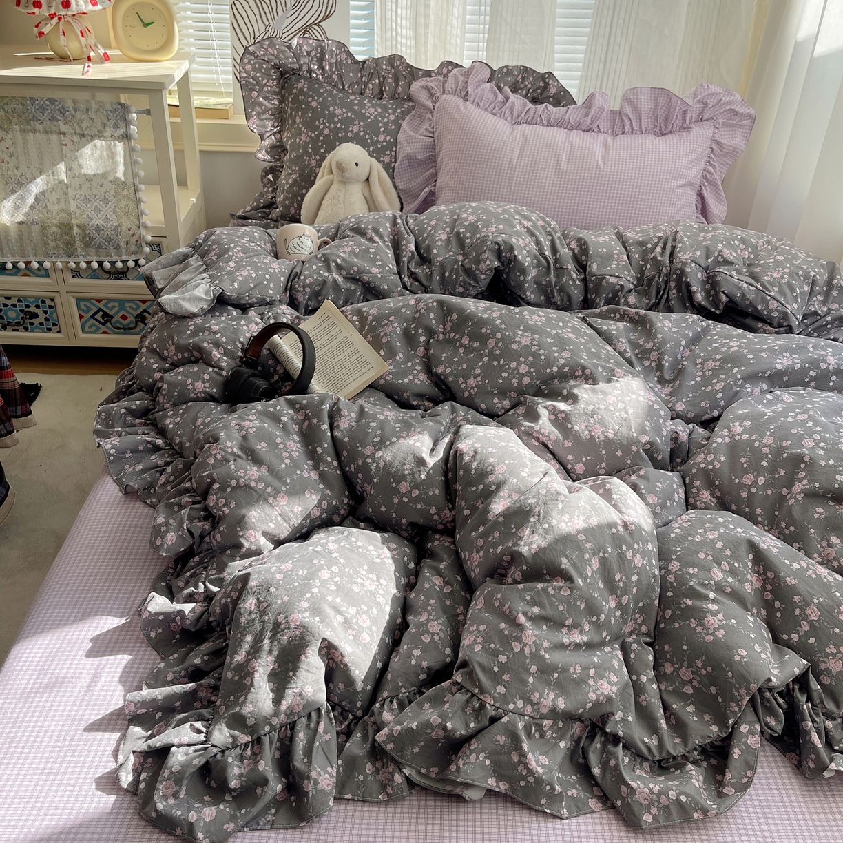 91家纺网 家纺一手货源 找家纺 三朵家纺 2026新款A类云柔水洗棉韩版法式花边云朵棉四件套 罗逸维绿