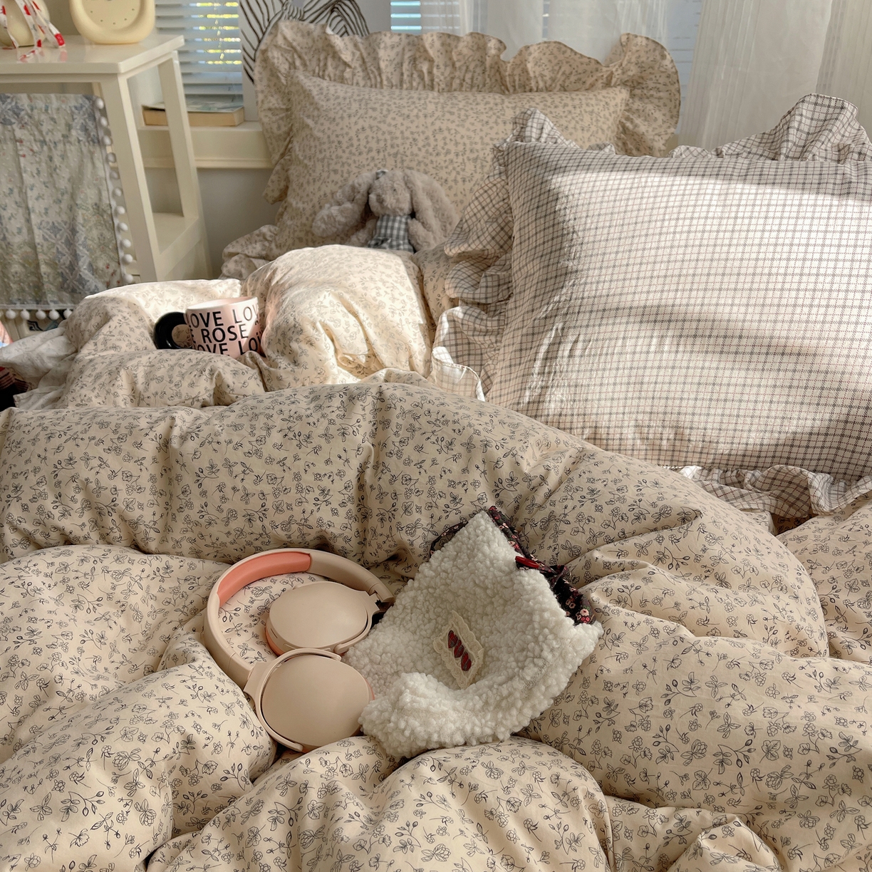 91家纺网 家纺一手货源 找家纺 三朵家纺 2026新款A类云柔水洗棉韩版法式花边云朵棉四件套 赫拉