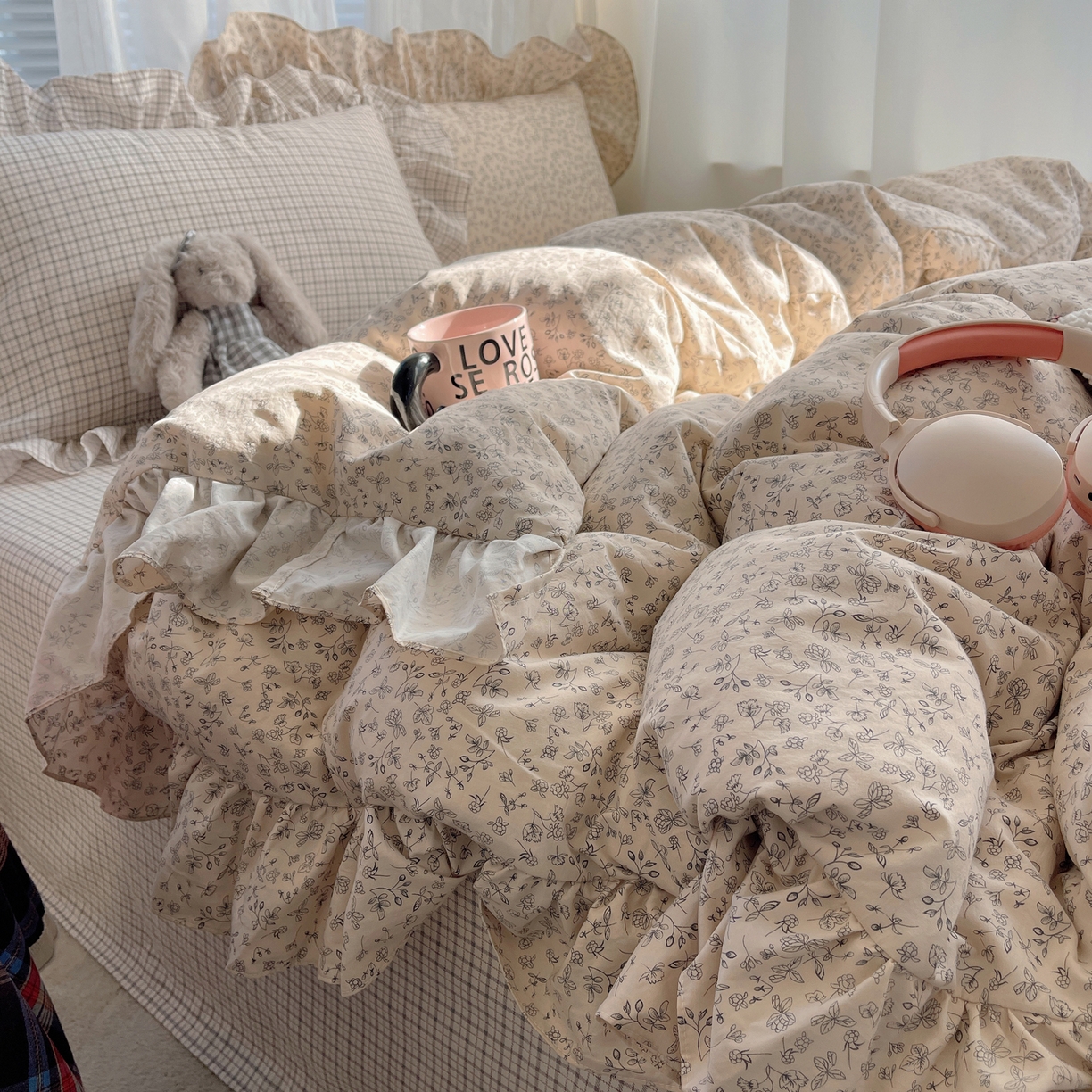 91家纺网 家纺一手货源 找家纺 三朵家纺 2026新款A类云柔水洗棉韩版法式花边云朵棉四件套 赫拉