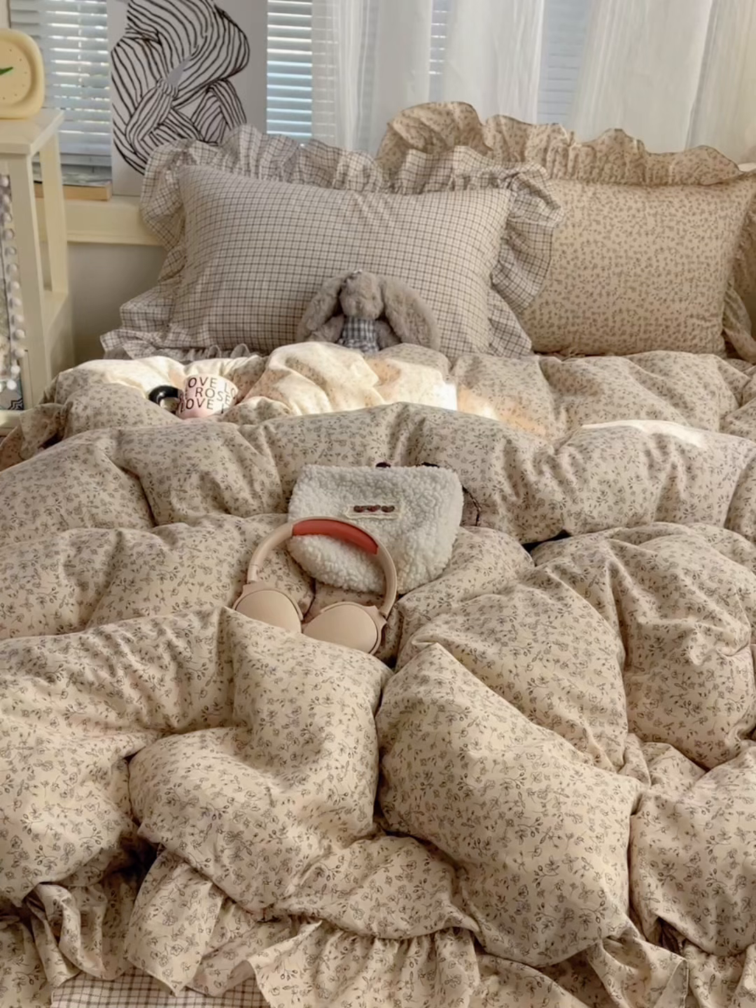 91家纺网 家纺一手货源 找家纺 三朵家纺 2026新款A类云柔水洗棉韩版法式花边云朵棉四件套 赫拉