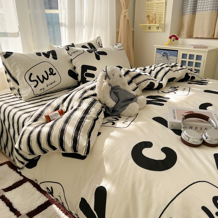 91家纺网 家纺一手货源 找家纺 曼之夏 2026新款全棉印花花卉四件套 奶油字母