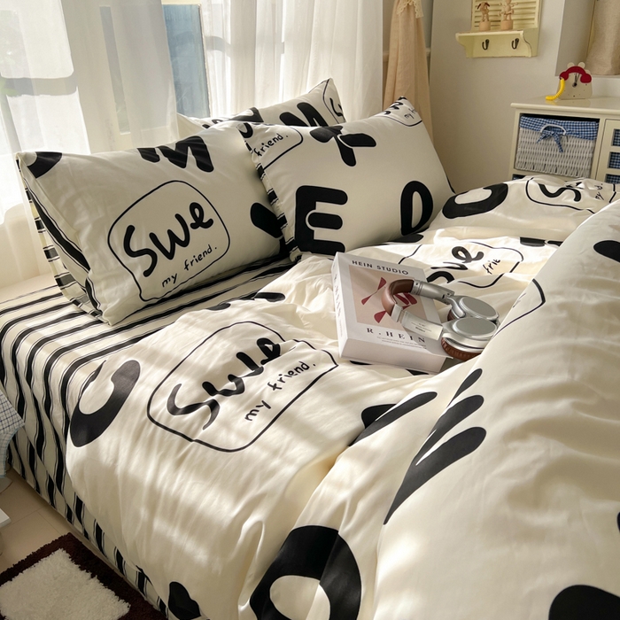 91家纺网 家纺一手货源 找家纺 曼之夏 2026新款全棉印花花卉四件套 奶油字母