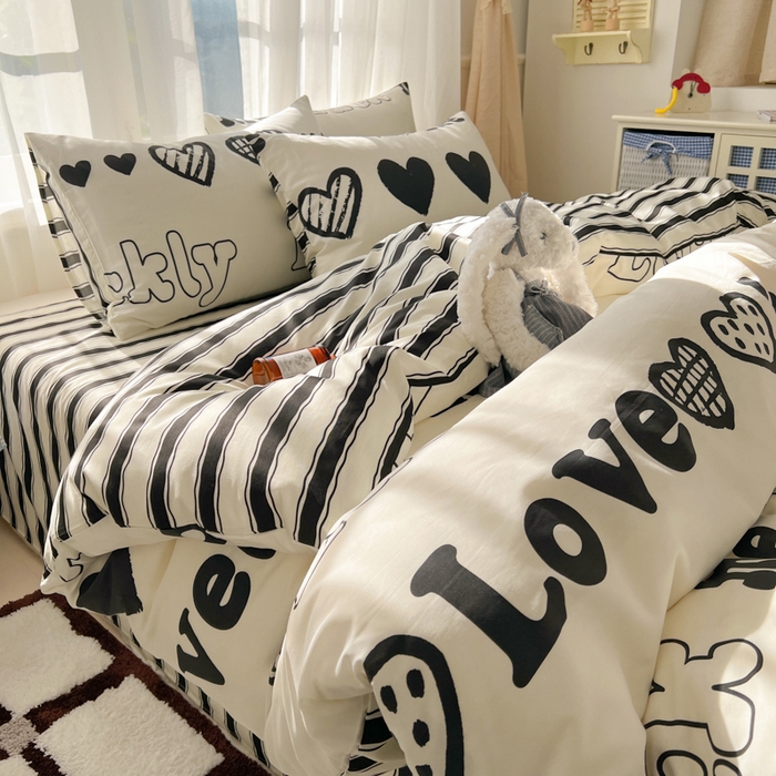 91家纺网 家纺一手货源 找家纺 曼之夏 2026新款全棉印花花卉四件套 心恋