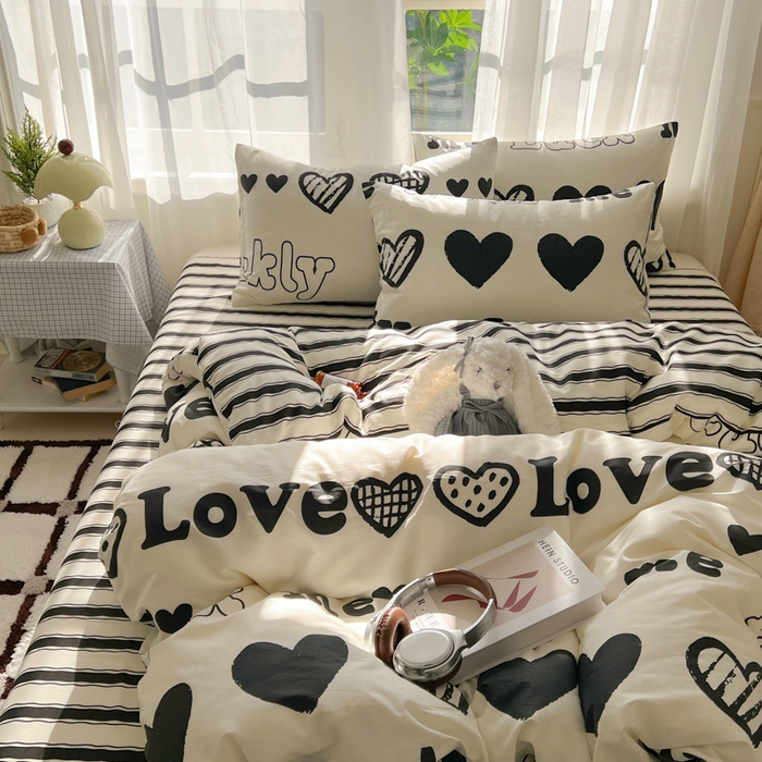 91家纺网 家纺一手货源 找家纺 曼之夏 2026新款全棉印花花卉四件套 心恋