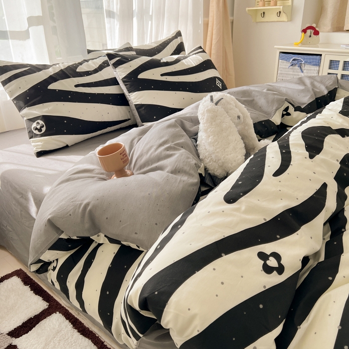 91家纺网 家纺一手货源 找家纺 曼之夏 2026新款全棉印花花卉四件套 英伦时尚