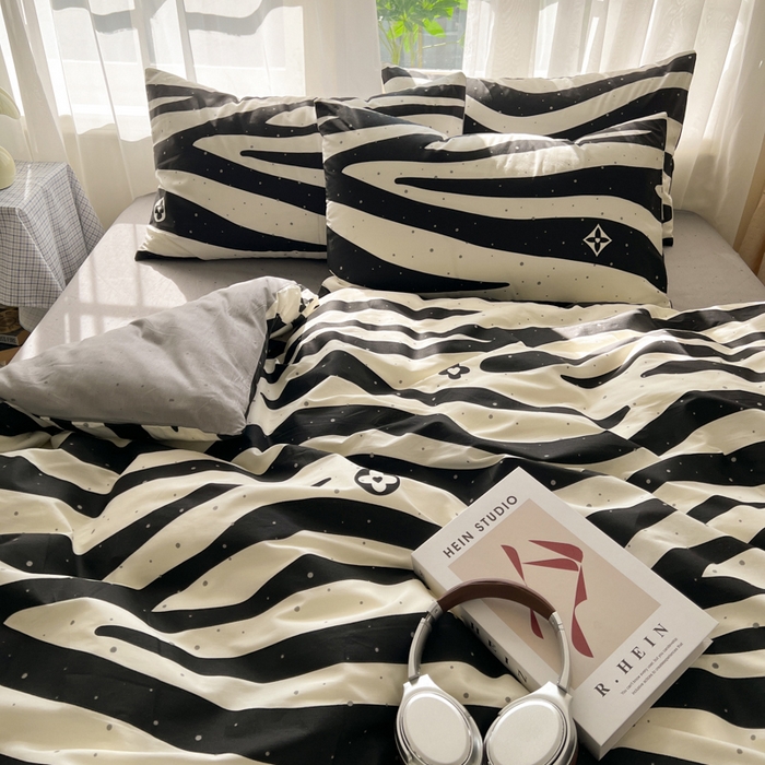 91家纺网 家纺一手货源 找家纺 曼之夏 2026新款全棉印花花卉四件套 英伦时尚