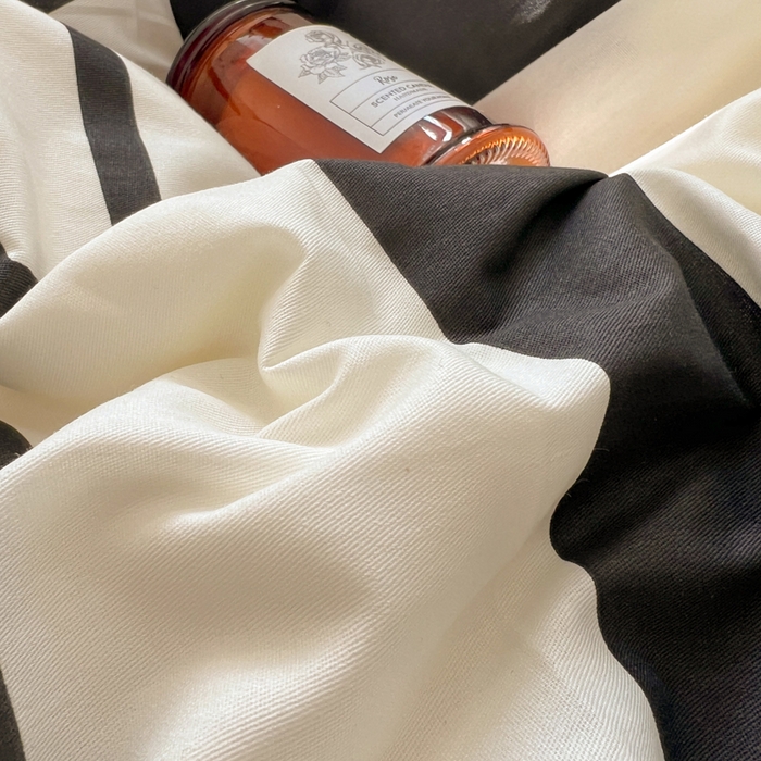 91家纺网 家纺一手货源 找家纺 曼之夏 2026新款全棉印花花卉四件套 字母游戏