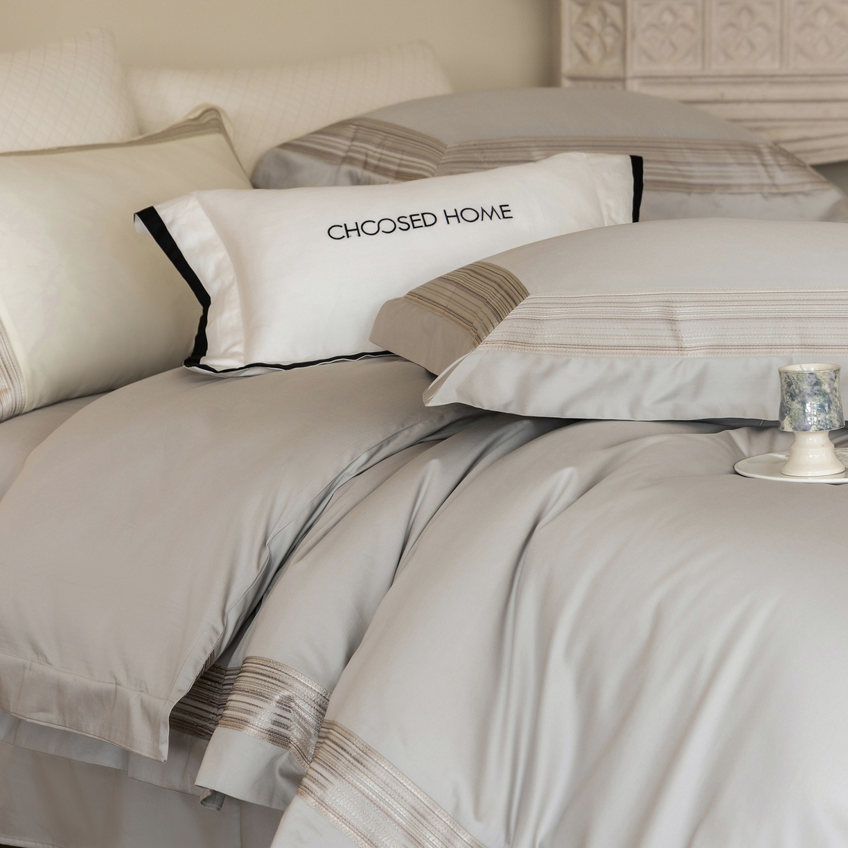 91家纺网 家纺一手货源 找家纺 （总）初拾 2026新款全棉纯棉简约刺绣老钱风四件套—圣托里尼