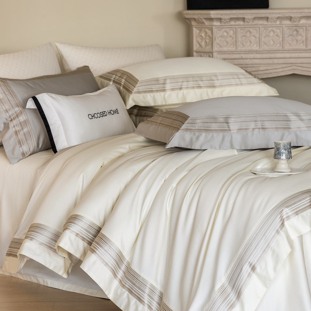 91家纺网 家纺一手货源 找家纺 初拾 2026新款全棉纯棉简约刺绣老钱风四件套—圣托里尼 圣托里尼-星光白