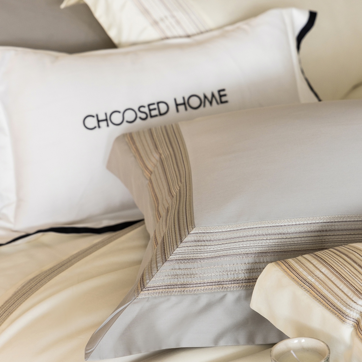 91家纺网 家纺一手货源 找家纺 初拾 2026新款全棉纯棉简约刺绣老钱风四件套—圣托里尼 圣托里尼-星光白