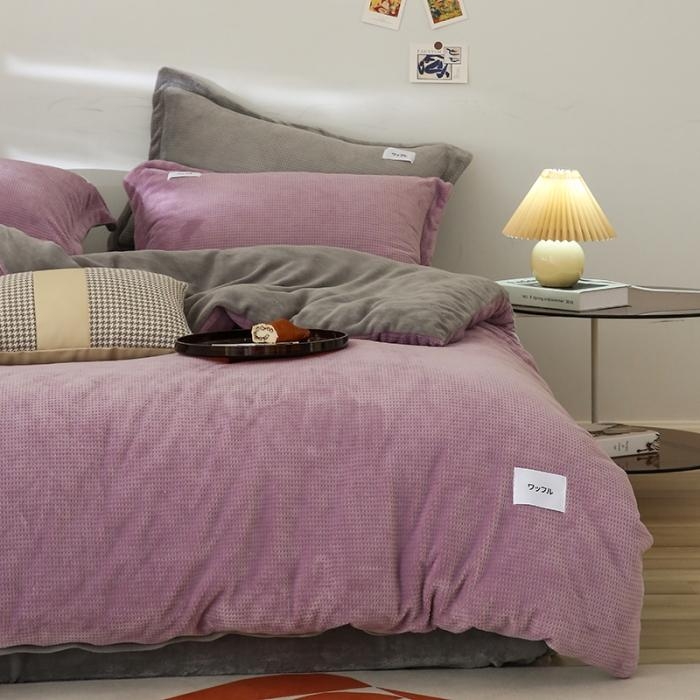 91家纺网 家纺一手货源 找家纺 日式无印风纯色拼色高克重230克宝宝绒牛奶绒华夫格四件套