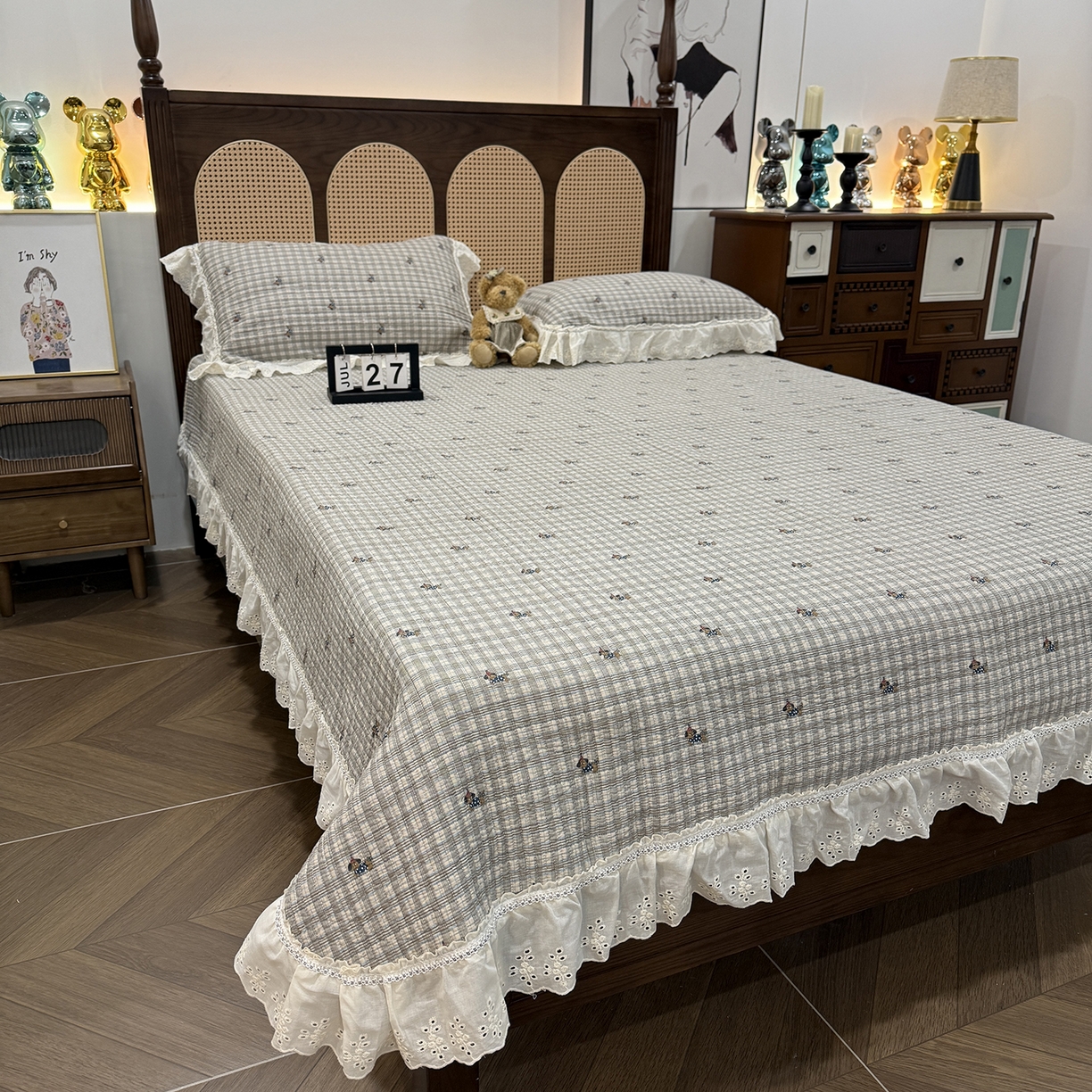 91家纺网 家纺一手货源 找家纺 （总）欣宜家纺 2026新款法式双面全棉填充棉花加厚花边床盖三件套