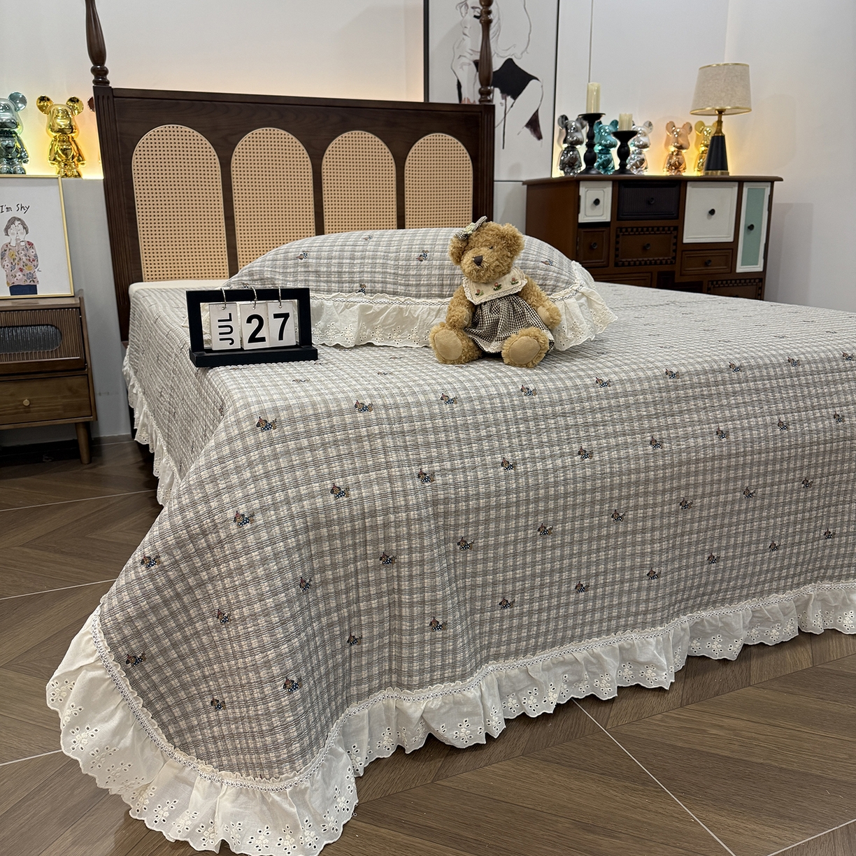 91家纺网 家纺一手货源 找家纺 （总）欣宜家纺 2026新款法式双面全棉填充棉花加厚花边床盖三件套