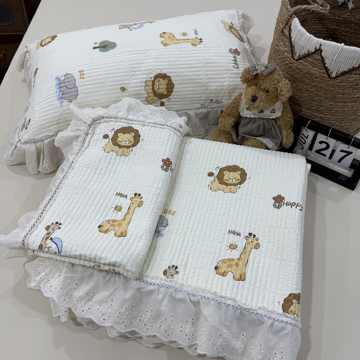 91家纺网 家纺一手货源 找家纺 （总）欣宜家纺 2026新款法式双面全棉填充棉花加厚花边床盖三件套