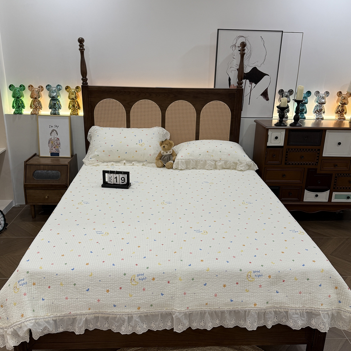 91家纺网 家纺一手货源 找家纺 欣宜家纺 2026新款法式双面全棉填充棉花加厚花边床盖三件套 繁星