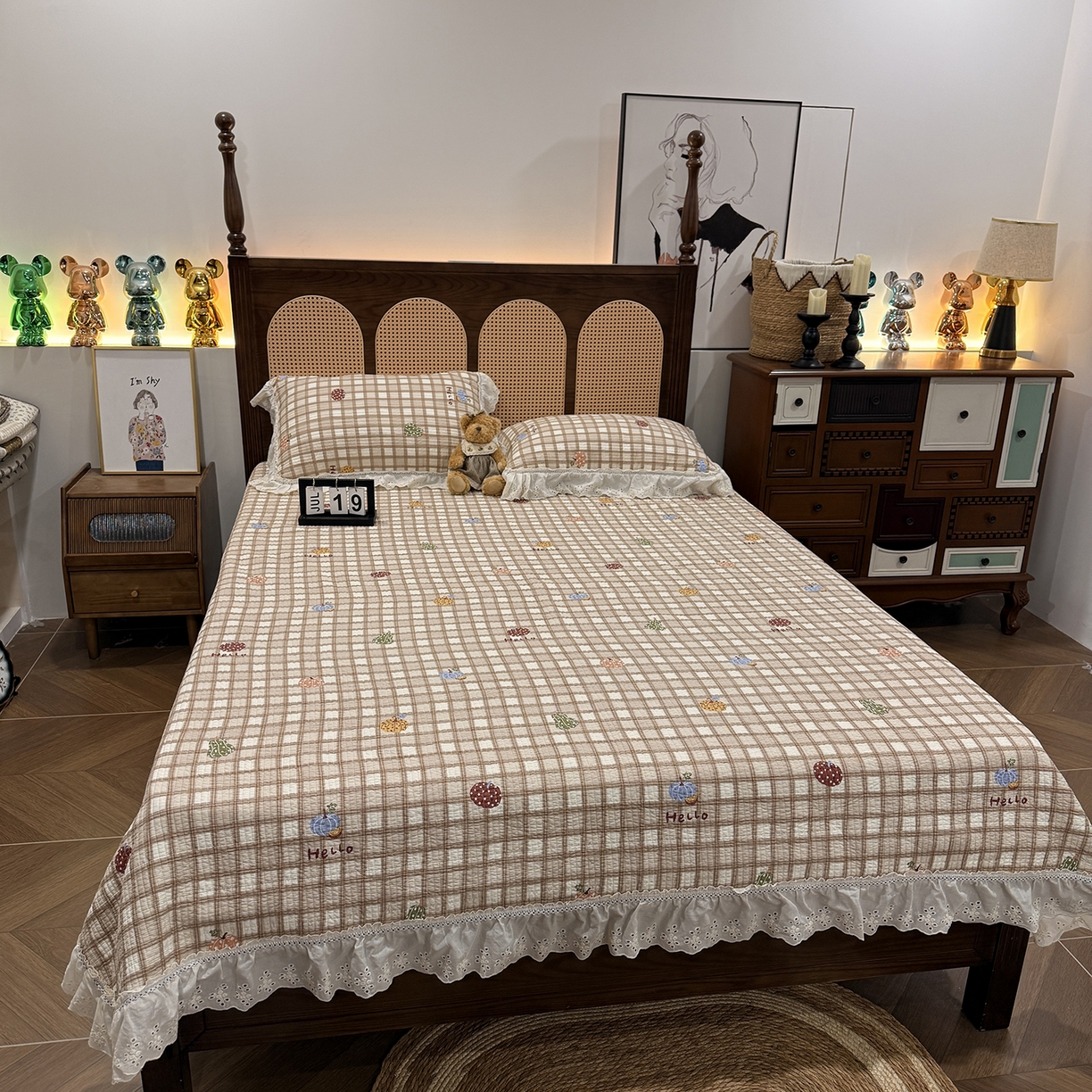 91家纺网 家纺一手货源 找家纺 欣宜家纺 2026新款法式双面全棉填充棉花加厚花边床盖三件套 南瓜绘