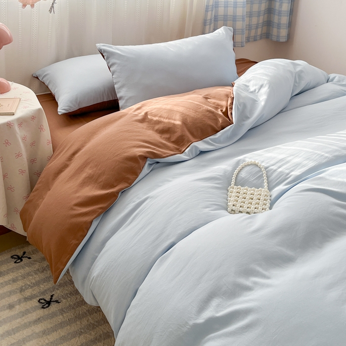 91家纺网 家纺一手货源 找家纺 雨帆家纺 2026新款素色双拼水洗棉混搭四件套 蓝+咖