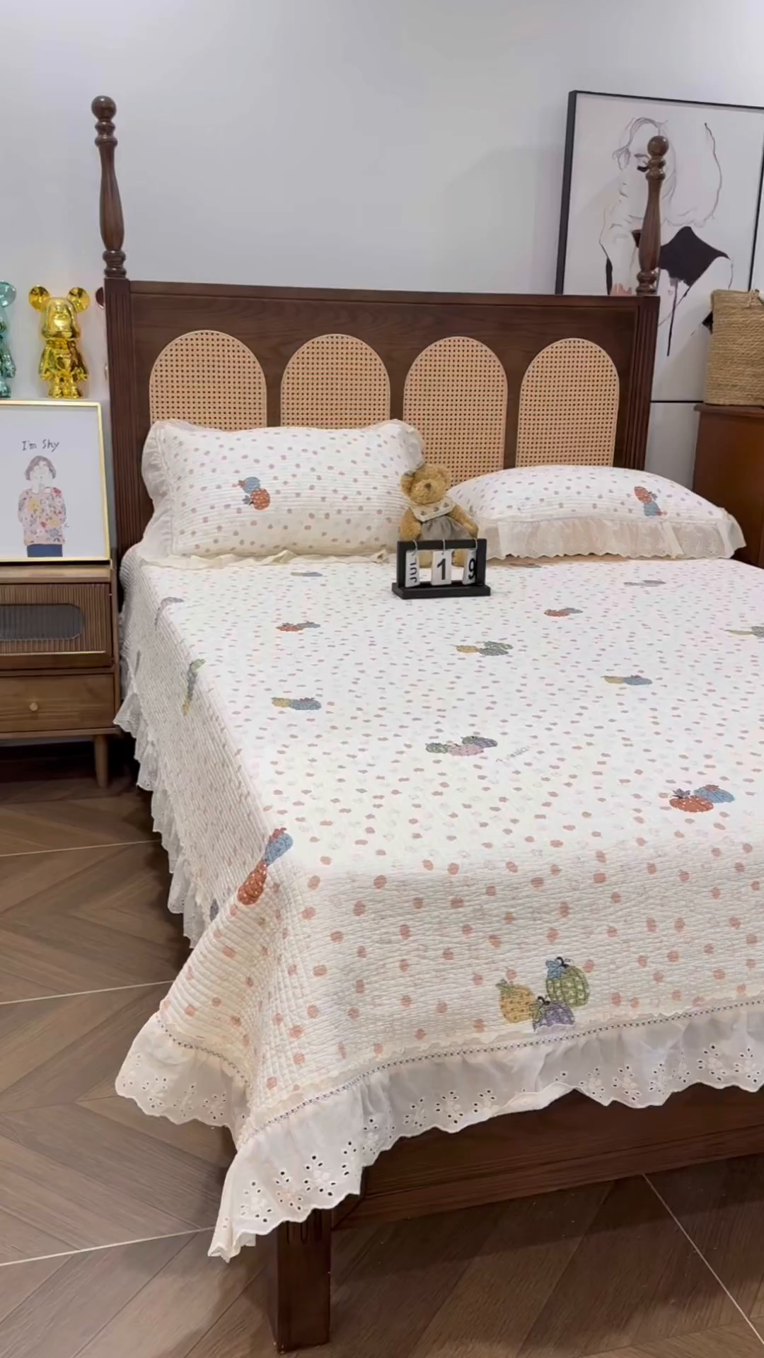 91家纺网 家纺一手货源 找家纺 欣宜家纺 2026新款法式双面全棉填充棉花加厚花边床盖三件套 甜糯软糖