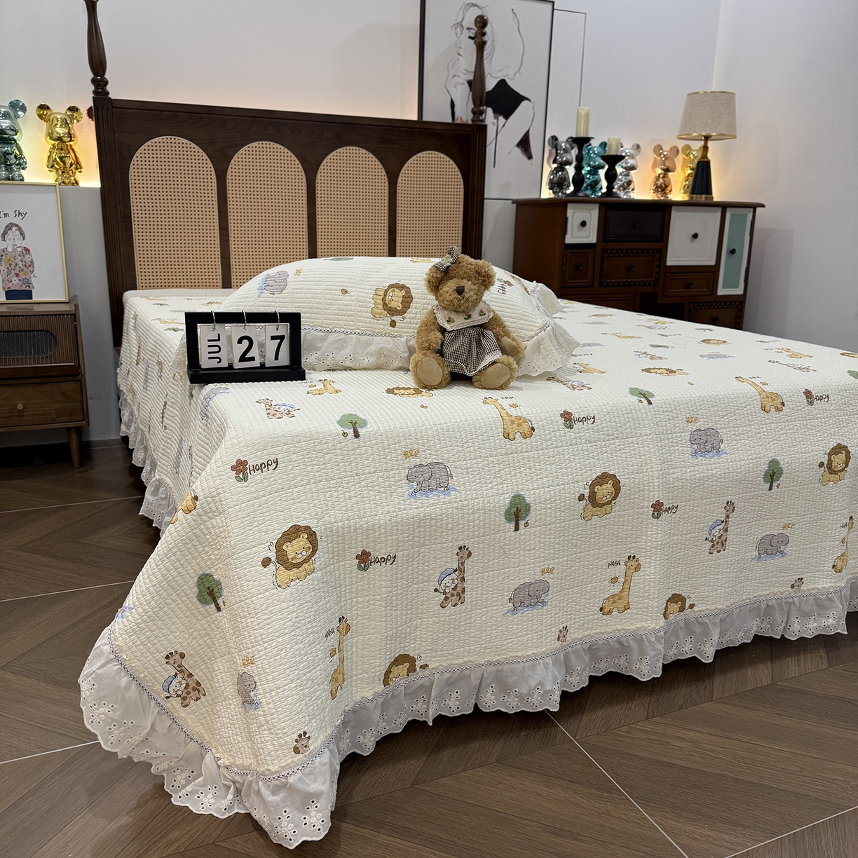 91家纺网 家纺一手货源 找家纺 欣宜家纺 2026新款法式双面全棉填充棉花加厚花边床盖三件套 游乐园